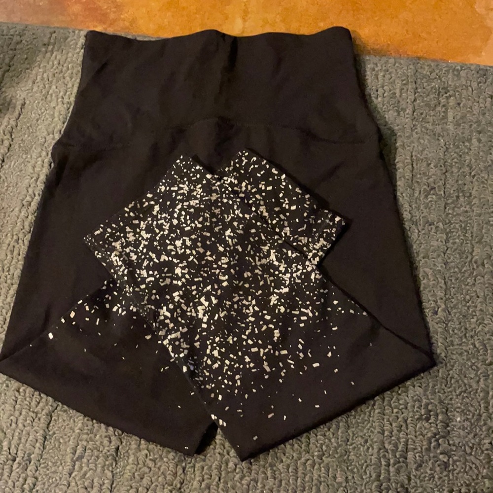 SPANX Athletic Leggings w/ Gold Speckle Pattern